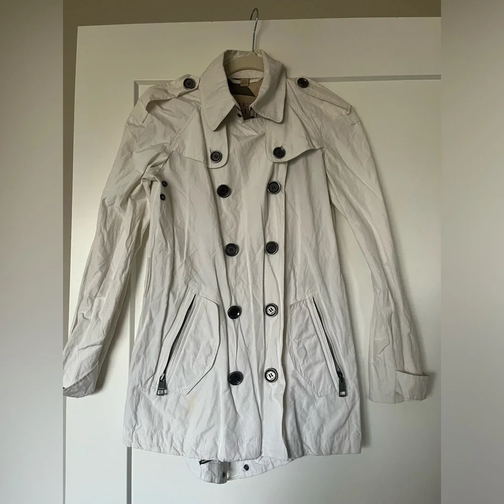 Burberry Brit White Jacket - Picture 1 of 15